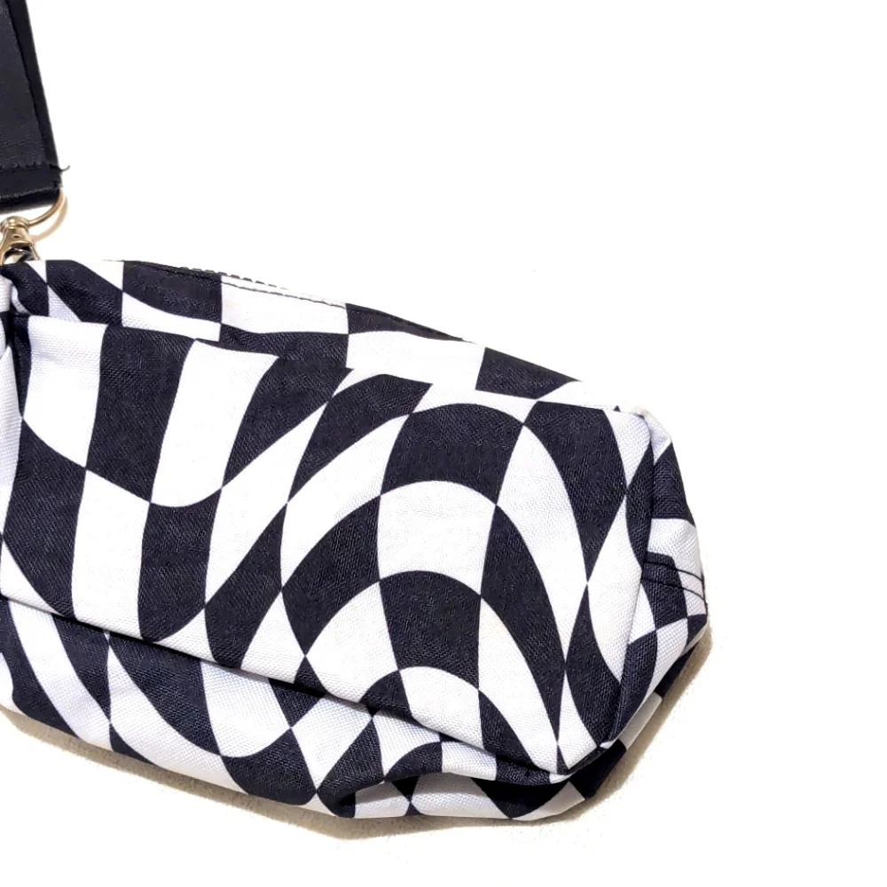 Retro | Funky | Checkered | Clutch | Pouch | Organizer | Beauty | Edgy | Trendy
